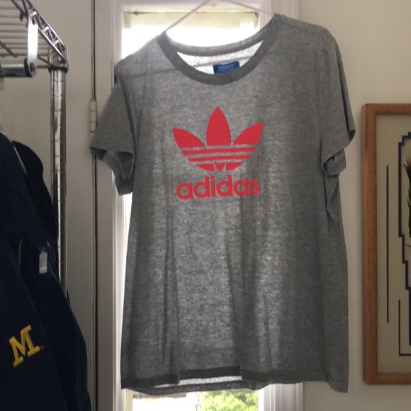 Adidas light grey cotton tee XL. First picture outside brighter day, rest rainy. - Picture 8 of 8